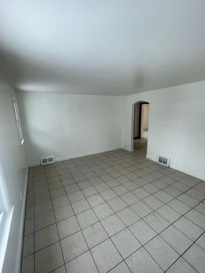 2 Bedroom Upper – photo 1