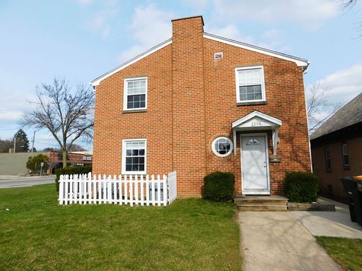 Large 2+ Bedroom Upper – photo 1