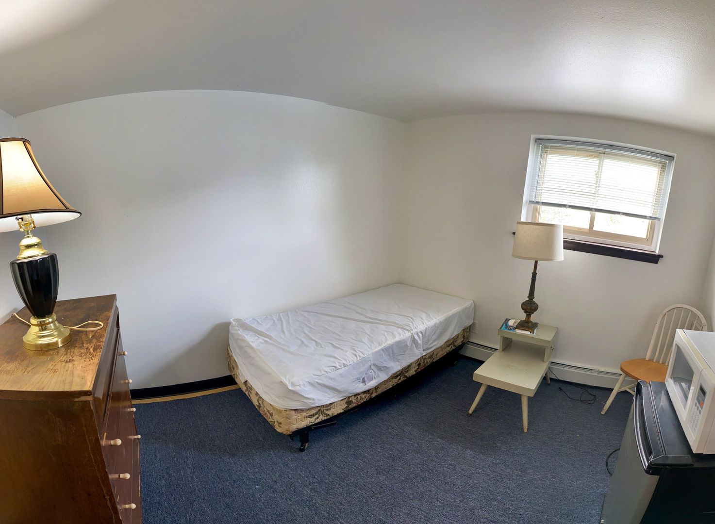 Cudahy Apartment: 5252 S Packard Avenue