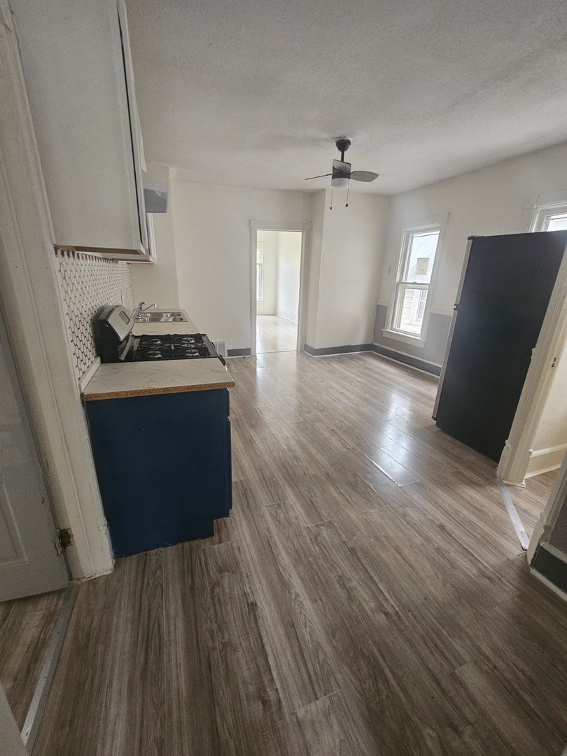 Milwaukee Apartment: 3221-3221A N 20th St.