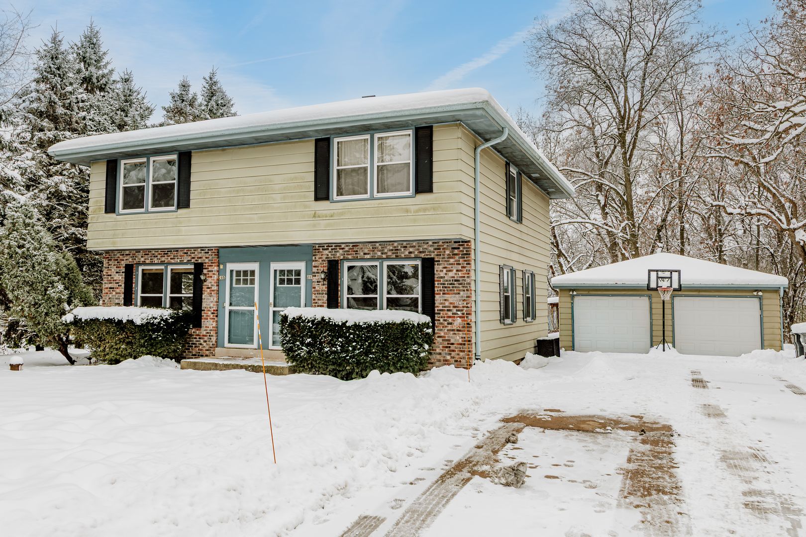 Wales Apartment: 215-217 Pembroke Way