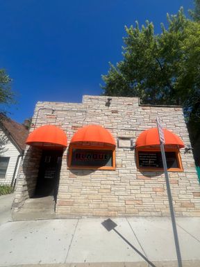 Bar & Grill location available – photo 1