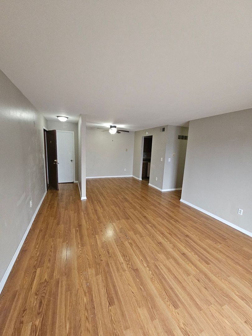 Milwaukee Apartment: 7601 W Donna Ct, #1