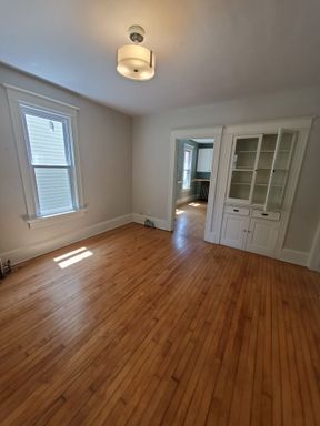 3 Bedroom Lower – photo 1