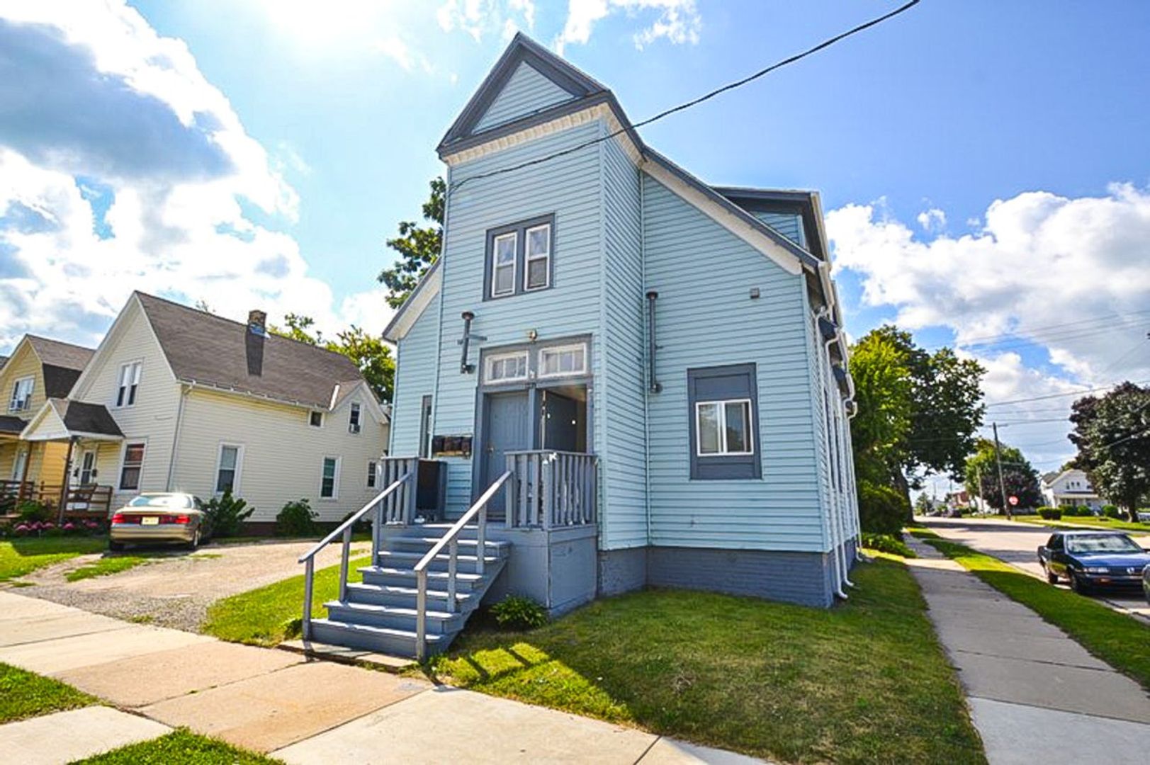 South Milwaukee Apartment: 1235 Michigan Ave.