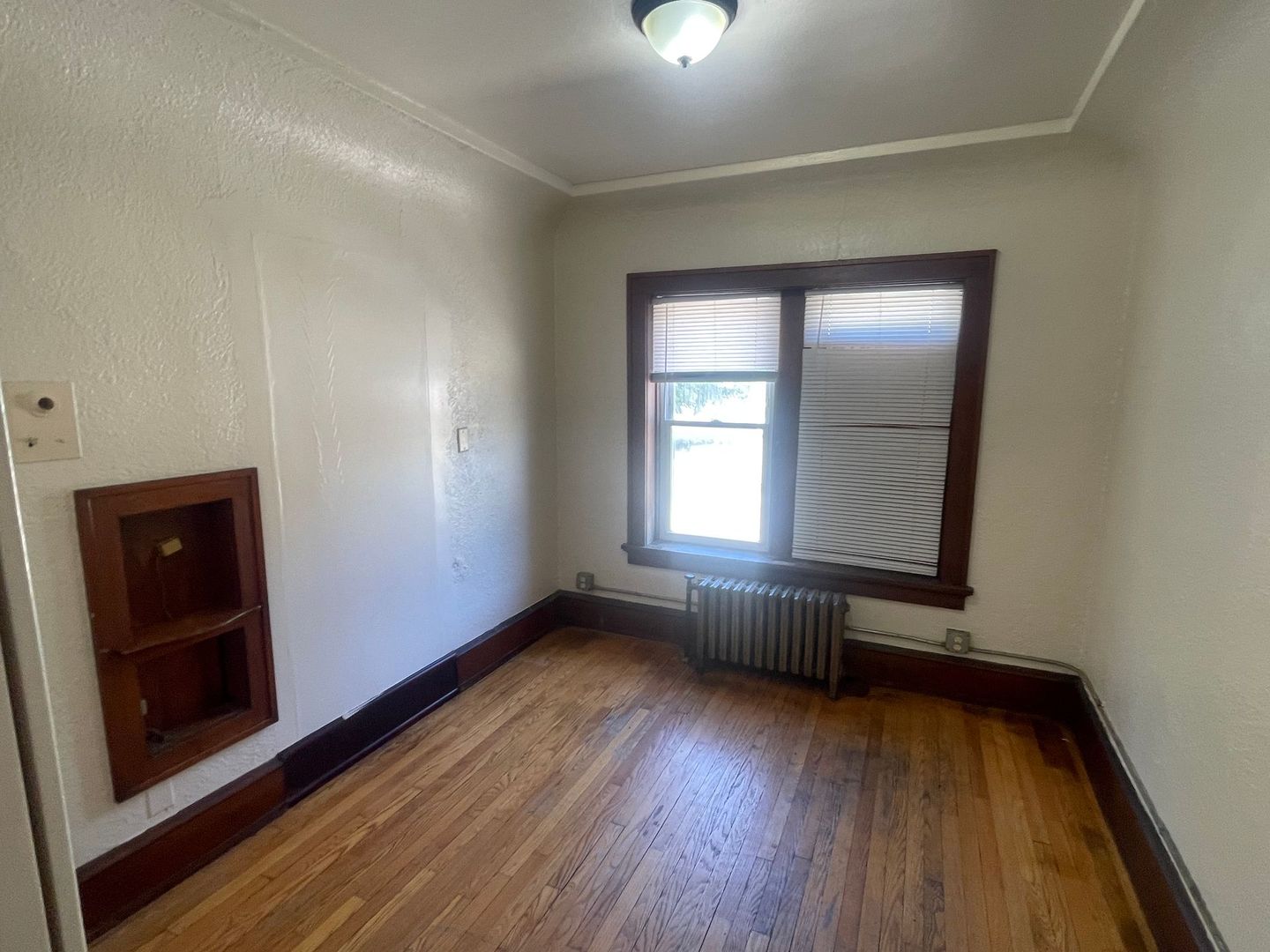 Milwaukee Apartment: 816 W. Greenfield Ave.