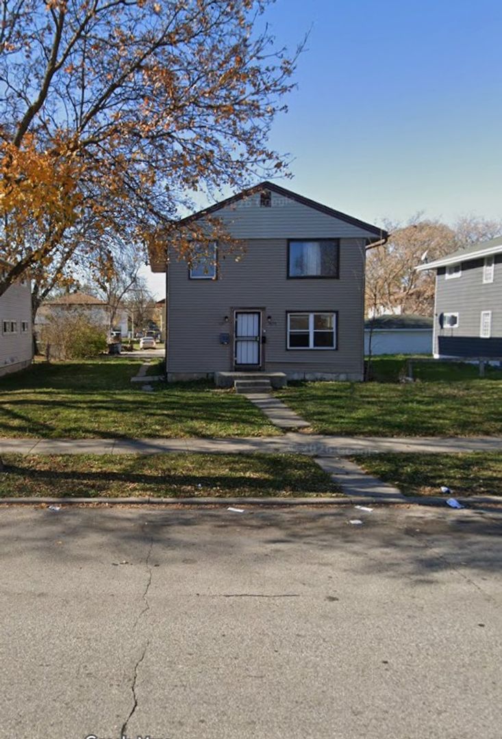 Milwaukee Apartment: 5657-5659 N 60th St.