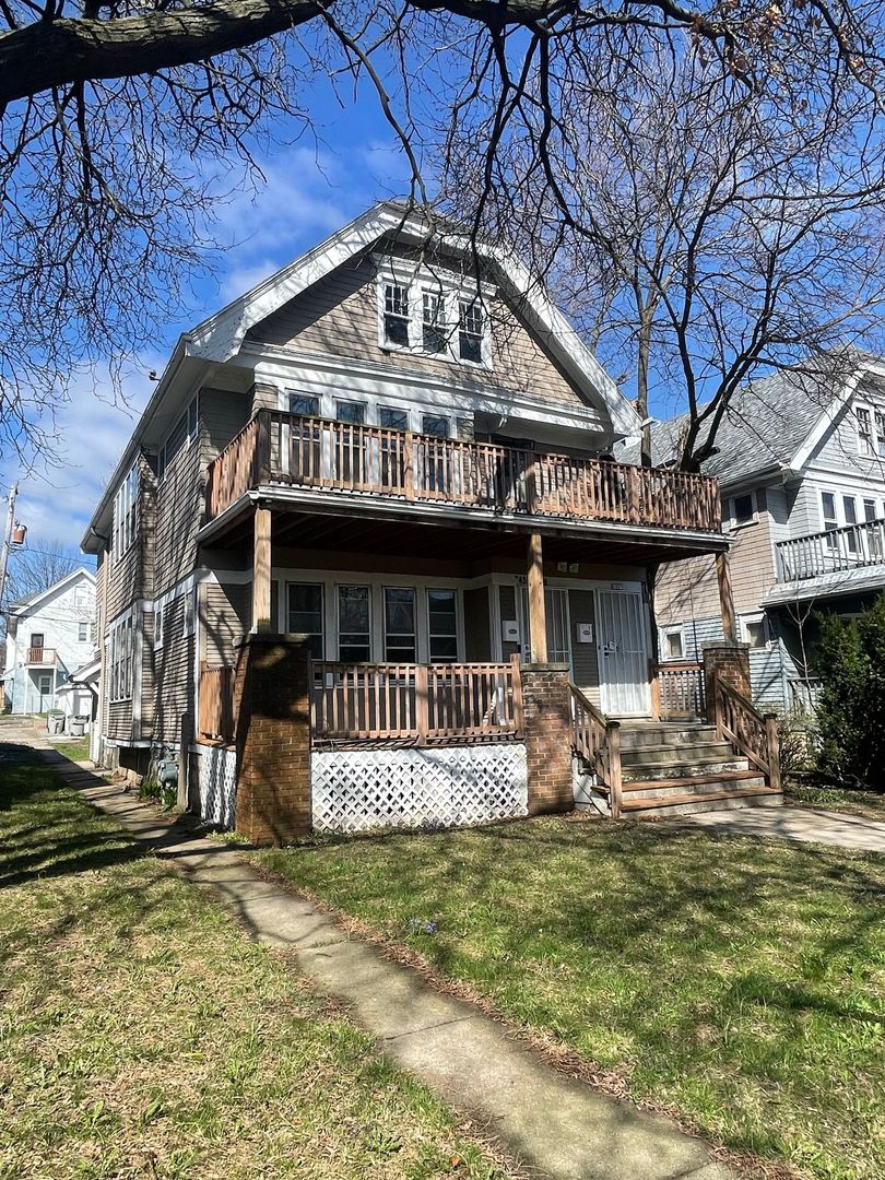 Milwaukee Apartment: 2455-2457 N 50th St.