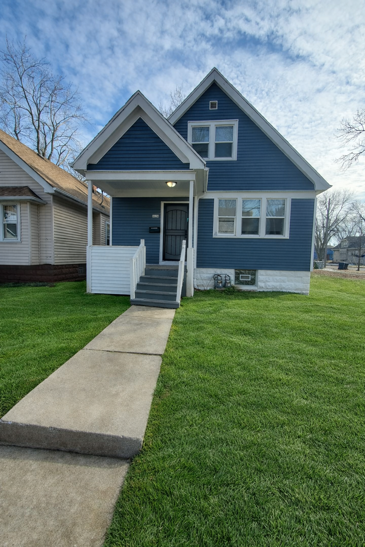 Milwaukee Apartment: 4604-4604A N 29th St.