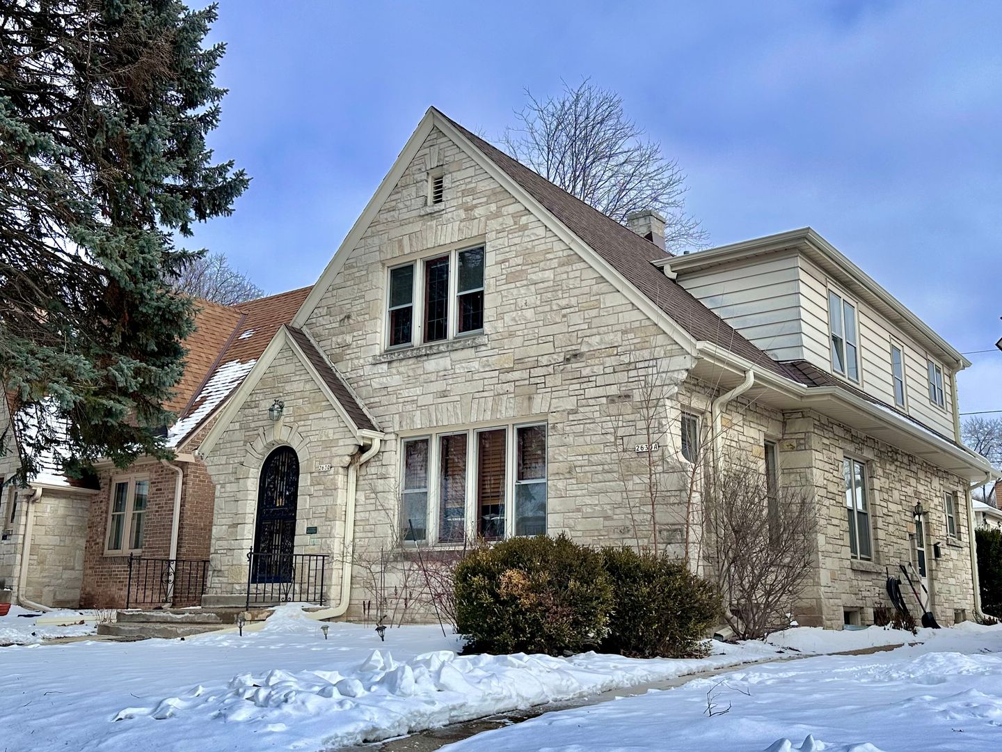 Wauwatosa Apartment: 2630 N 67th St.