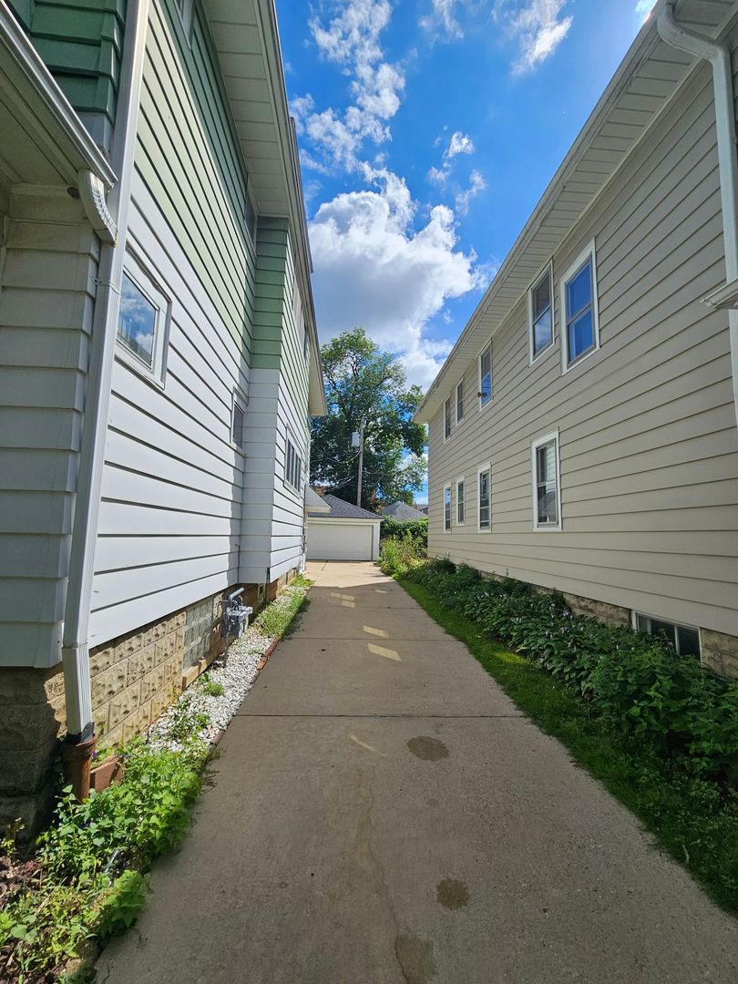 Milwaukee Apartment: 1750-1752 N 56th St.