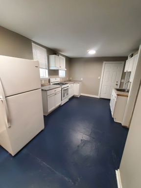 2 bedroom duplex - Lower – photo 1