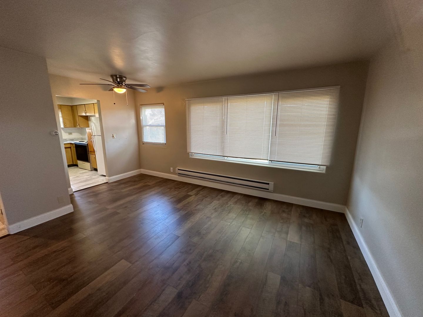 Menomonee Falls Apartment: N87W16564 Appleton Ave.