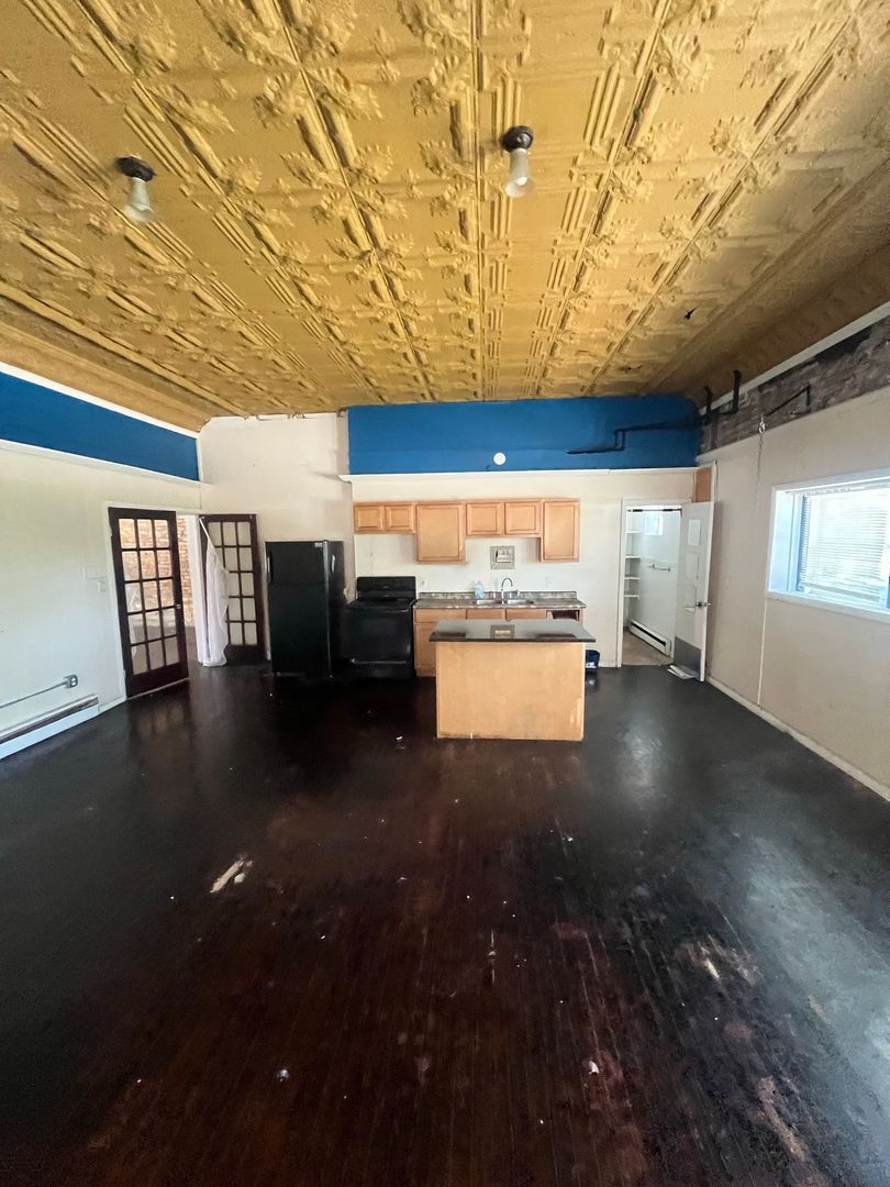 Milwaukee Apartment: 2323-2337 S 5th St./2346-2348 S Chase Ave.