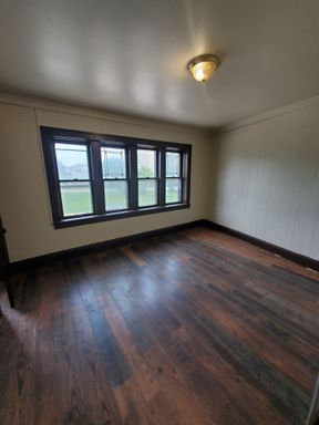 Heat included studio apartment across from the VA West Milwaukee!
