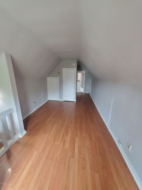 1-Bedroom Upper in Riverwest. Available NOW! – photo 1