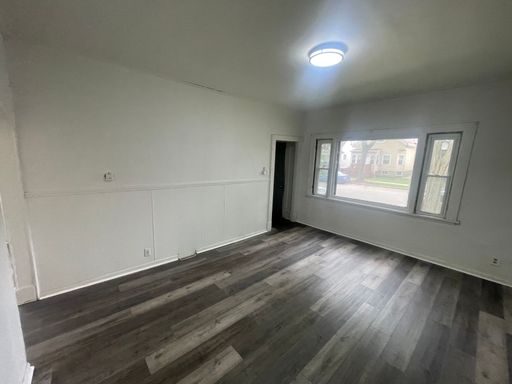 3 Bedroom Front House – photo 1