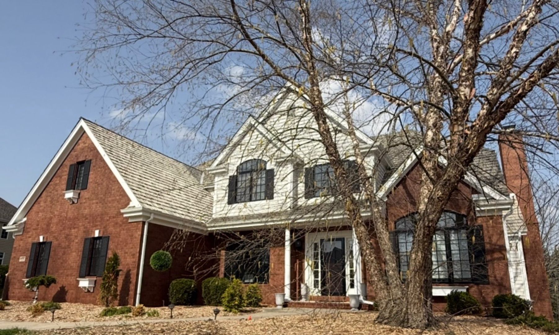 Hartland House: 900 Evergreen Circle