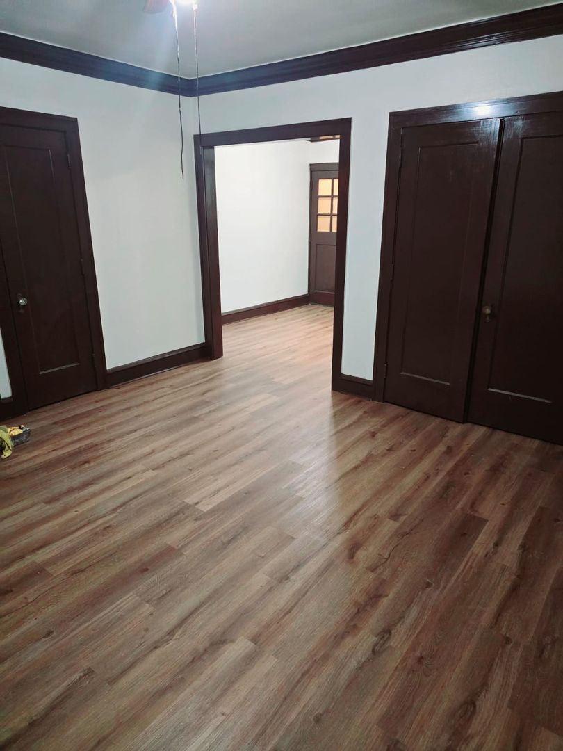 Racine Apartment: 831 College Avenue