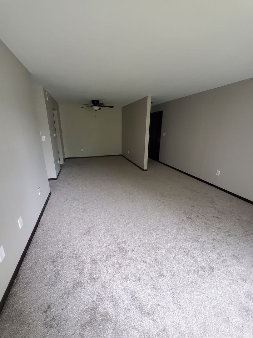 Milwaukee Apartment: 7625 W Donna Ct