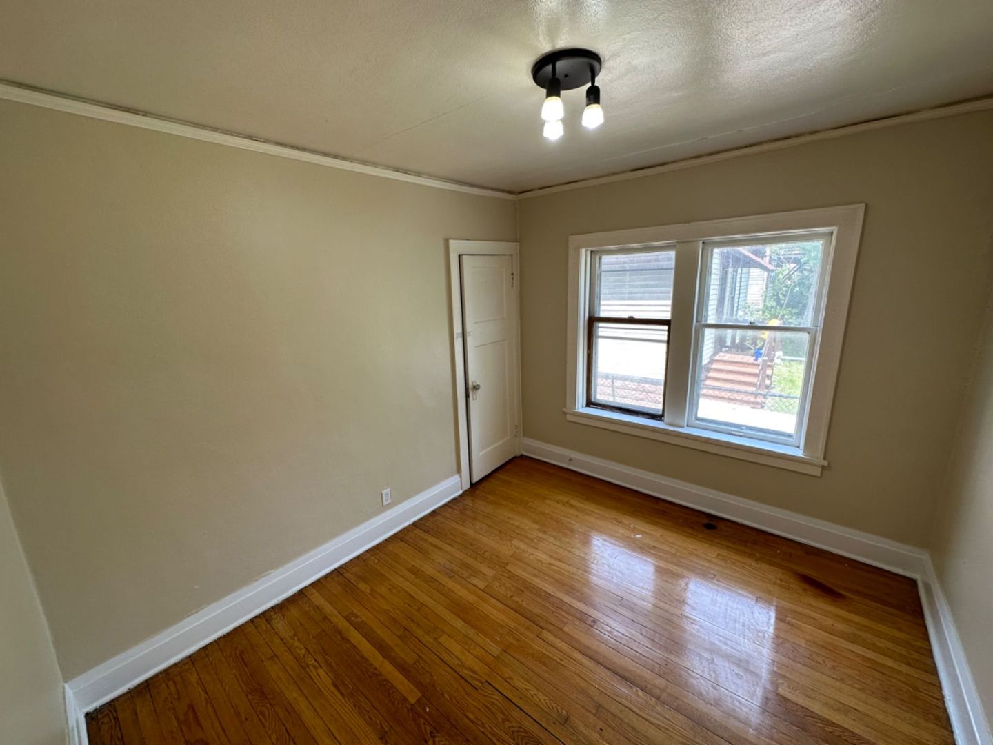 Milwaukee Apartment: 4720 N 37th St.