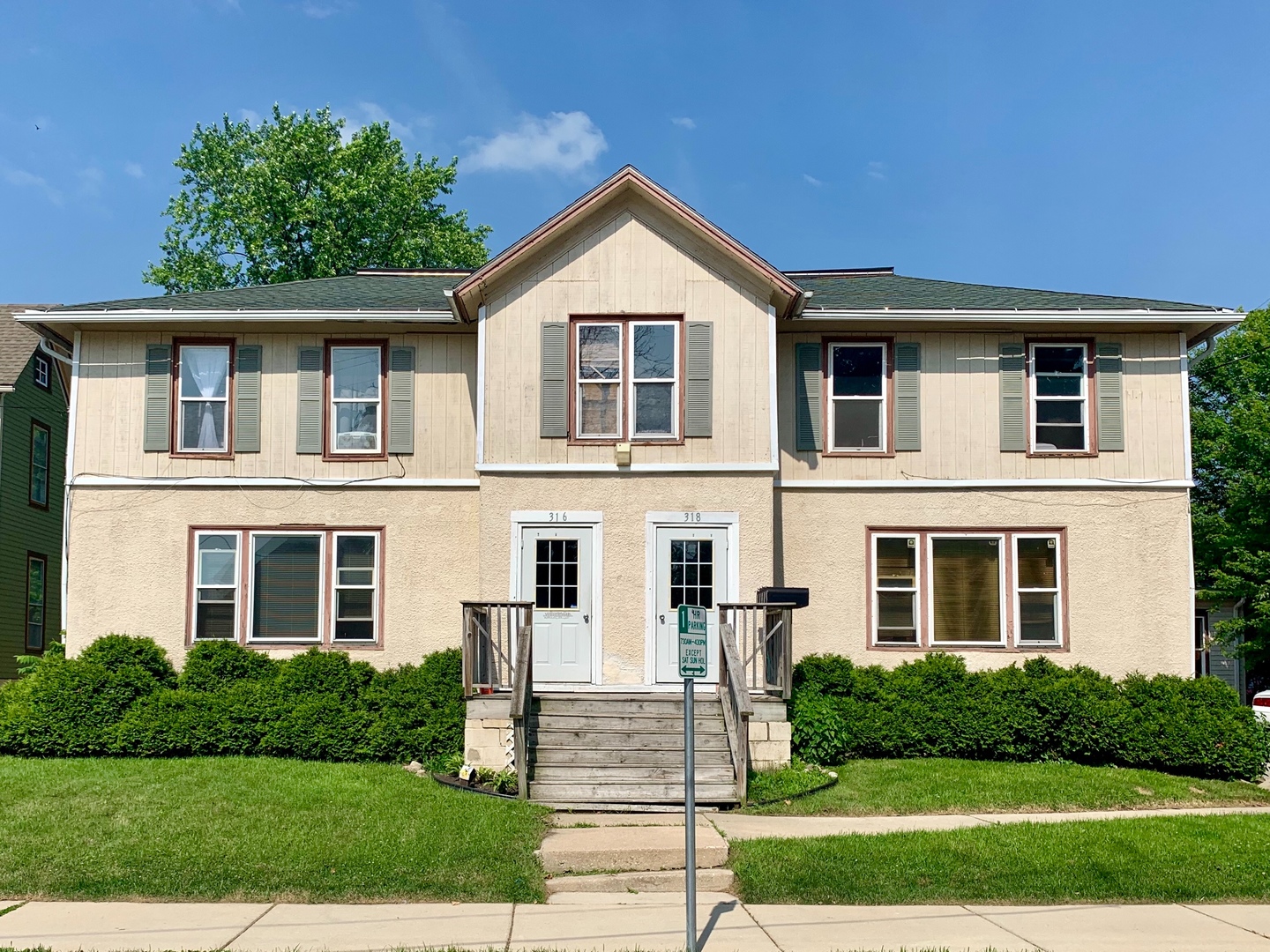 Waukesha Apartment: 316 Maple Ave 6 Unit