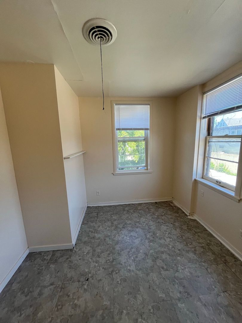 Milwaukee Apartment: 3240-3242 W. National Ave.