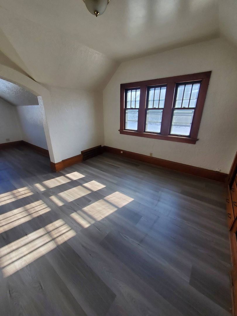 Milwaukee Apartment: 4619 N 42nd St.