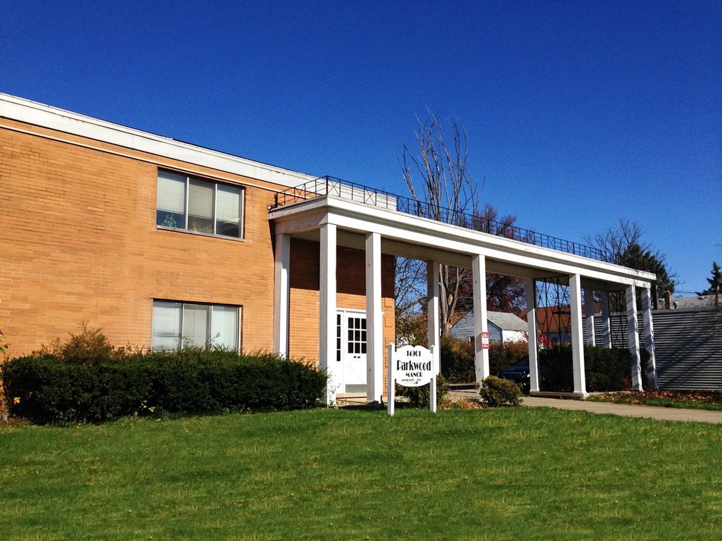 Maple Heights Apartment: 14901 Turney Rd