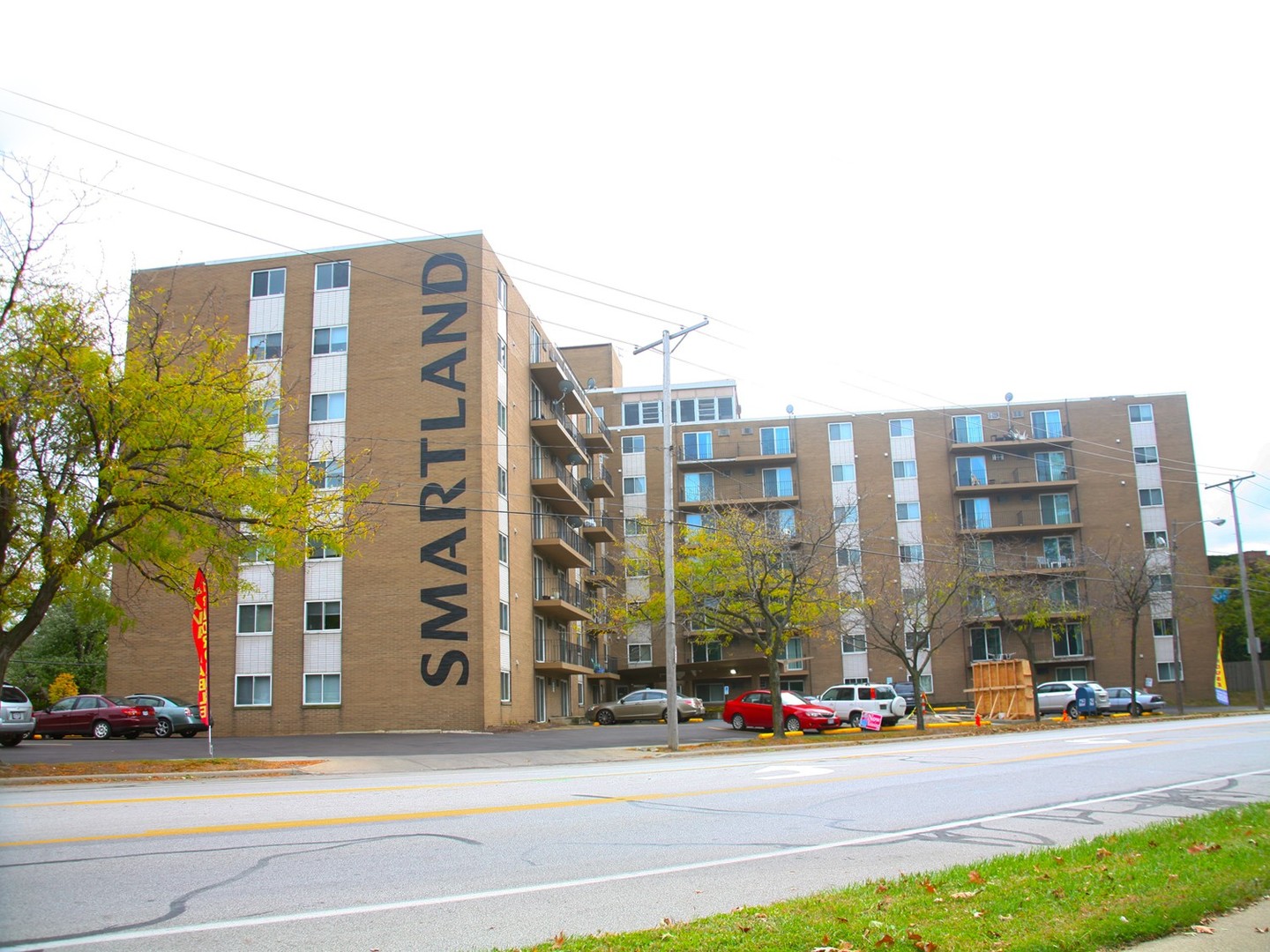 Cleveland Apartment: 14100 Lakeshore Boulevard