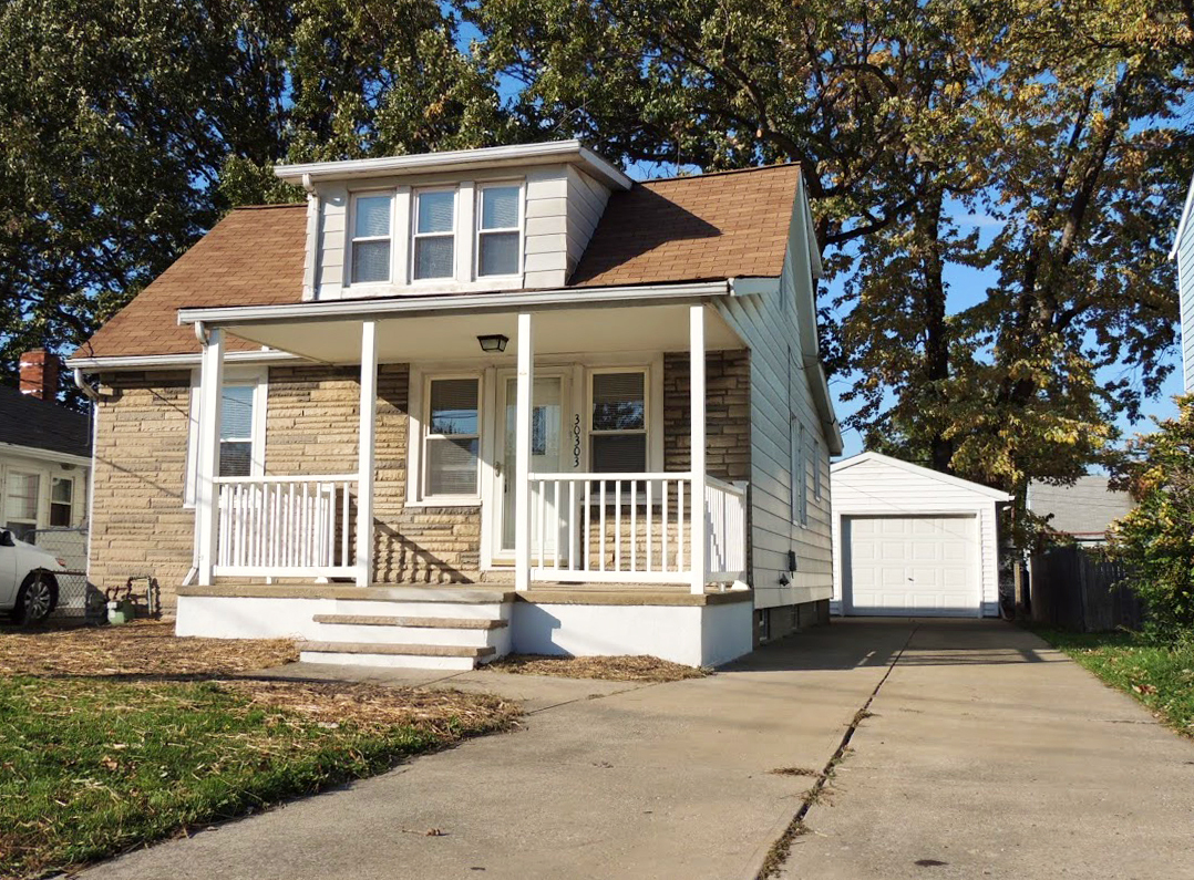 Wickliffe House: 30303 Regent Rd