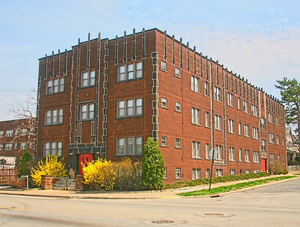 Cleveland Heights Apartment: 2027 Lee Road