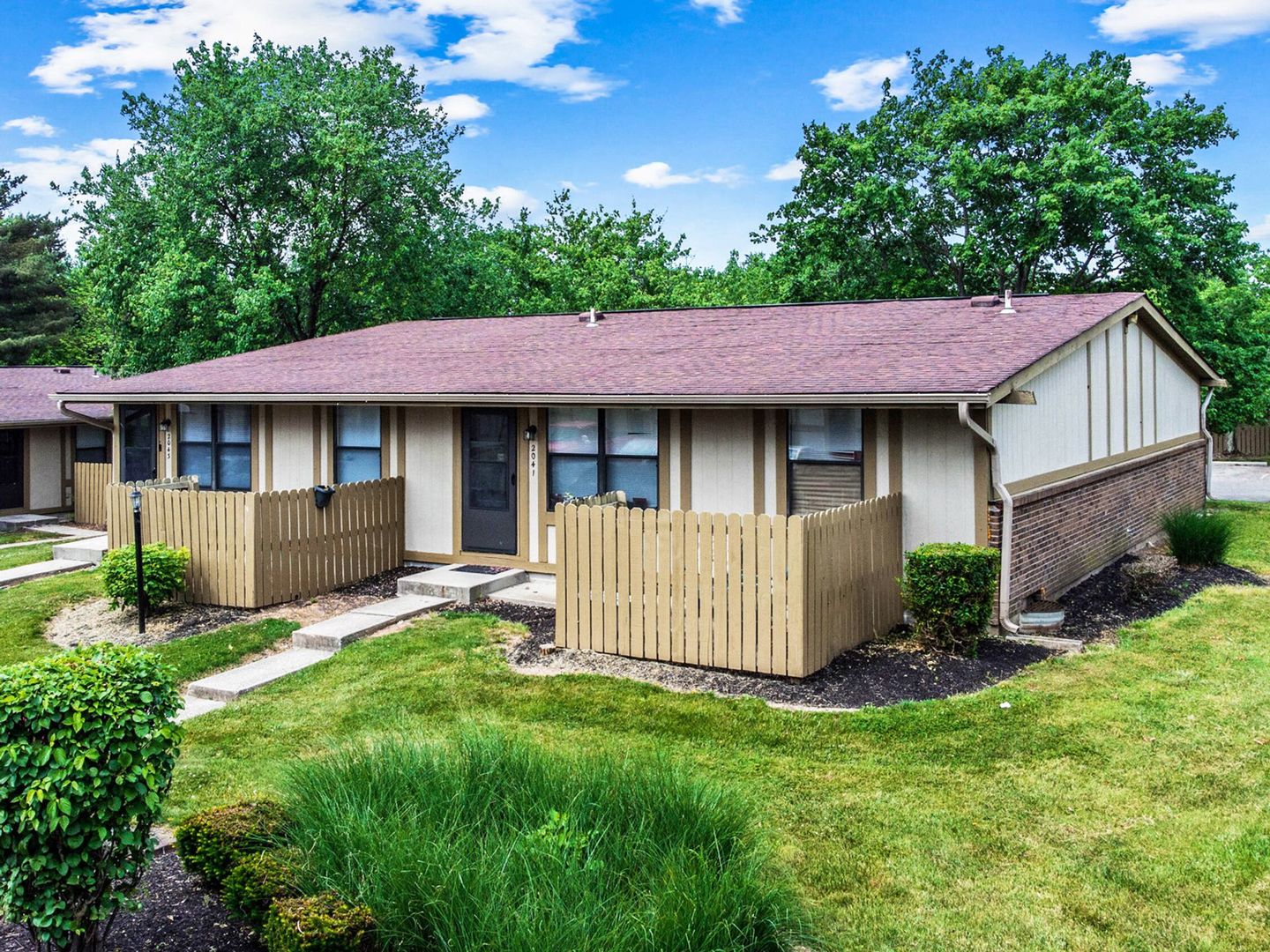 Johnstown Apartment: 228 Woodgate Ct