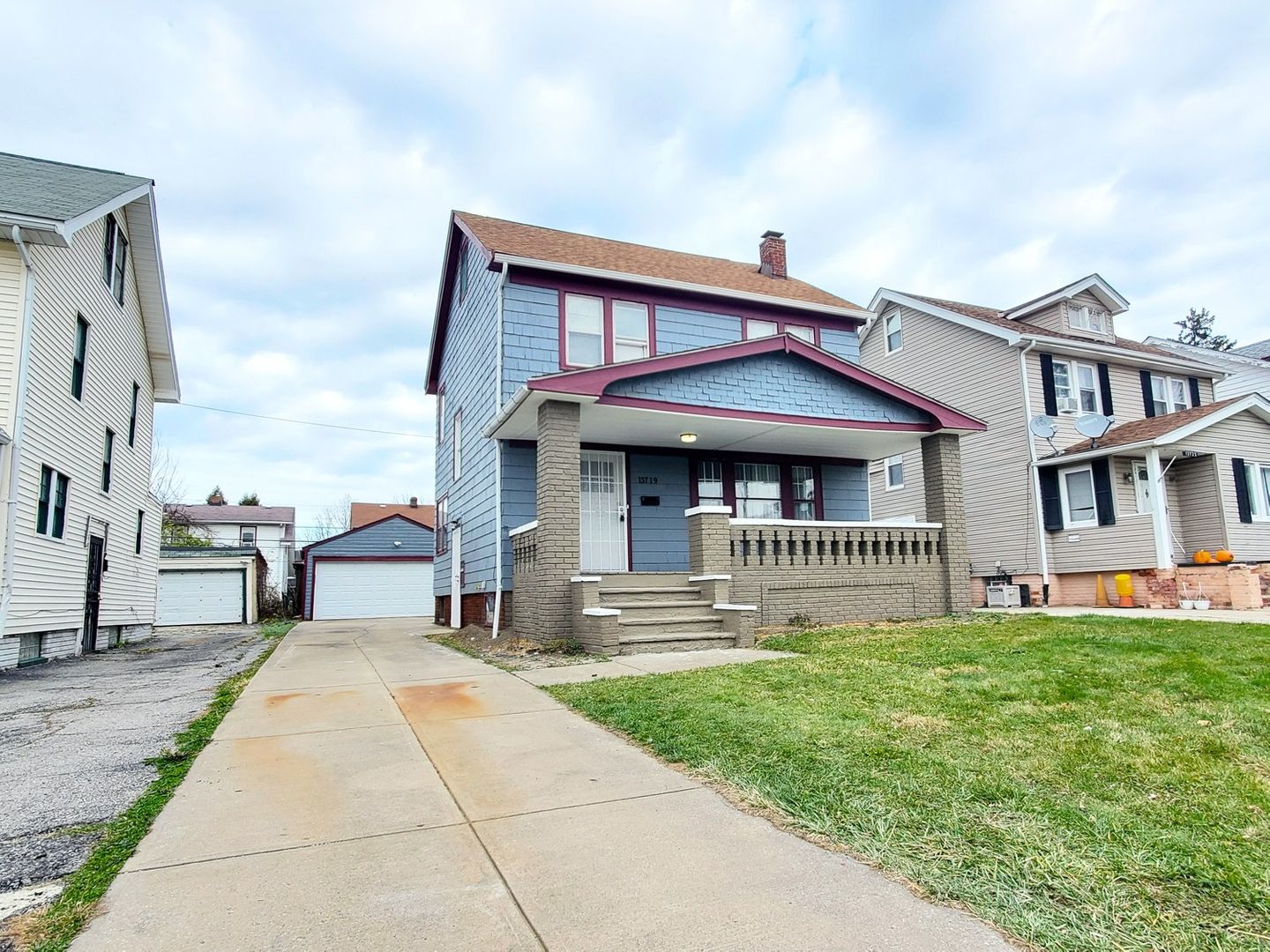 Garfield Heights House: 13719 Thornhurst Avenue