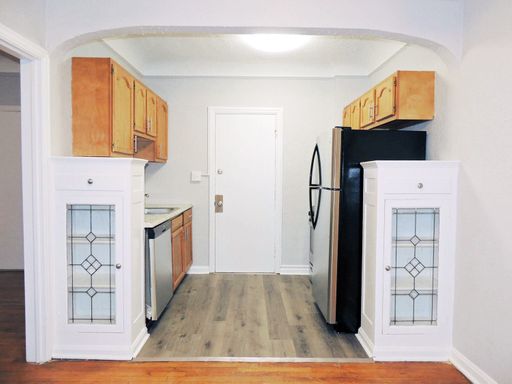 1 and 2-Bed Units for Rent - Prime Cleveland Heights Location! – photo 1