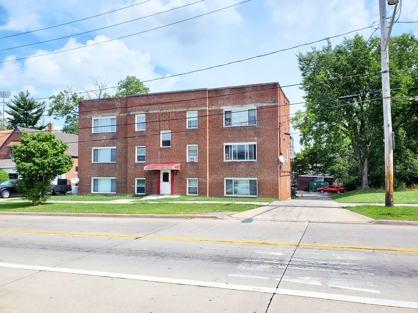 Maple Heights Apartment: 5445 Lee Road