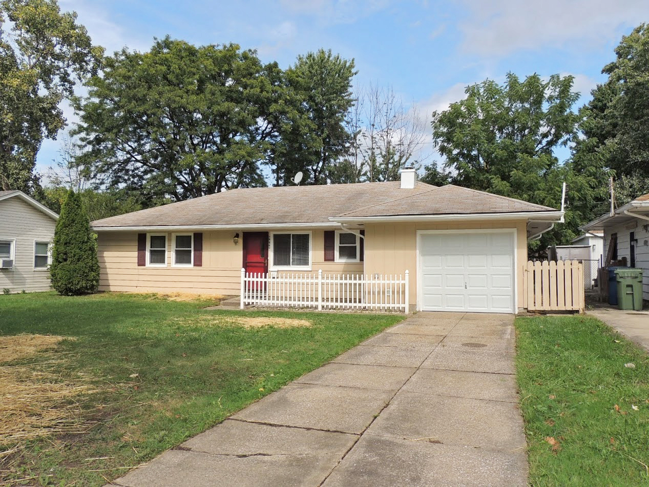 Stellar 3 Bed - 1 Bath Parma Heights Ranch for Rent!!