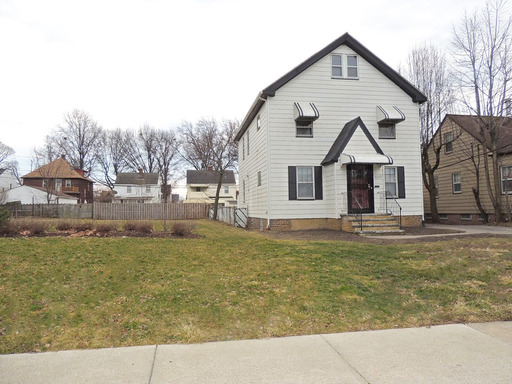 2 Bedroom - 1 Bathroom - Second Floor Unit Available | Completely Updated! – photo 1