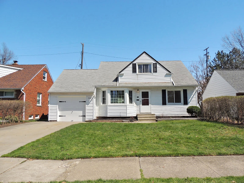 Euclid House: 245 E. 262nd St
