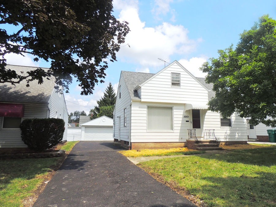 Maple Heights House: 18201 Hazelwood Avenue