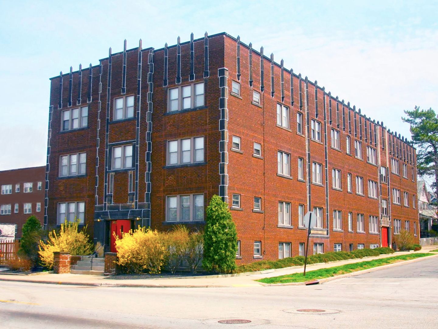 Cleveland Heights Apartment: 2027 Lee Road