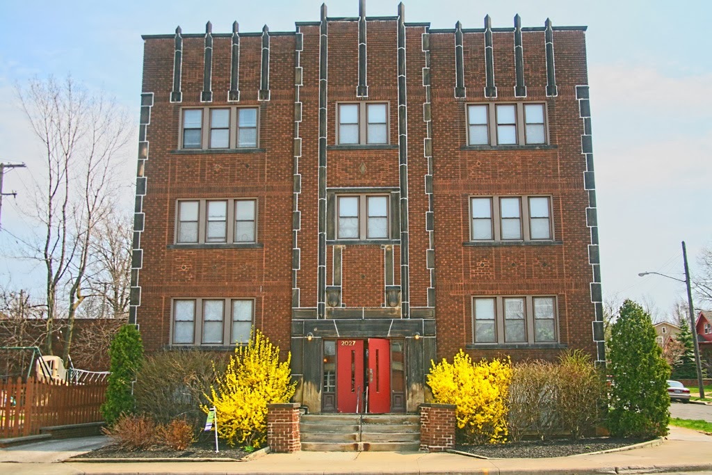 Cleveland Heights Apartment: 2027 Lee Road