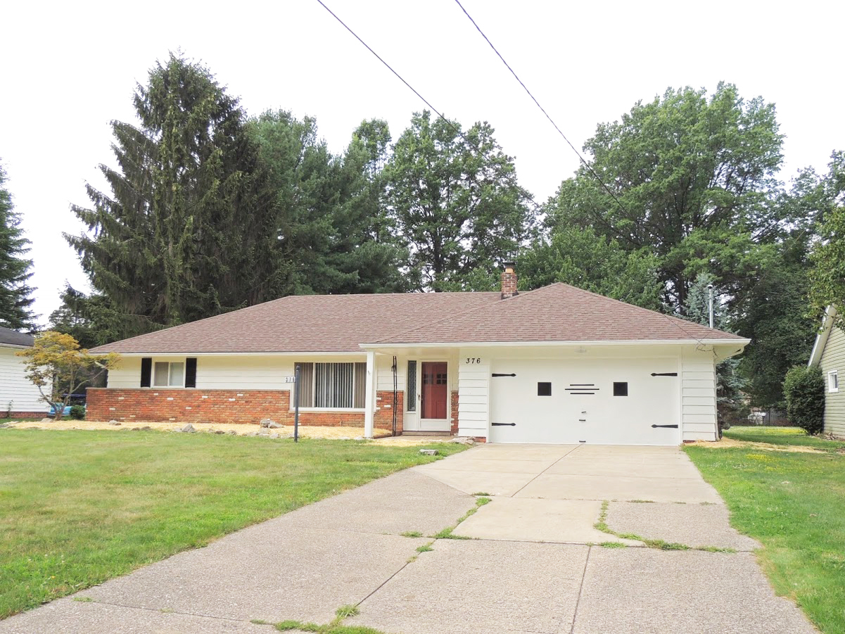 Richmond Heights House: 376 Royal Oak Boulevard