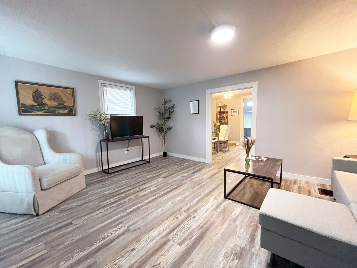 Cleveland Heights Apartment: 3923 Bluestone Road