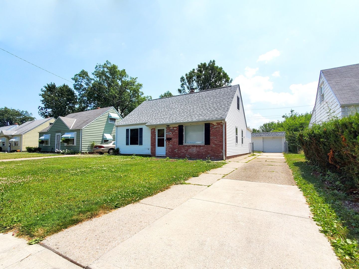 Euclid House: 23214 Gay Street