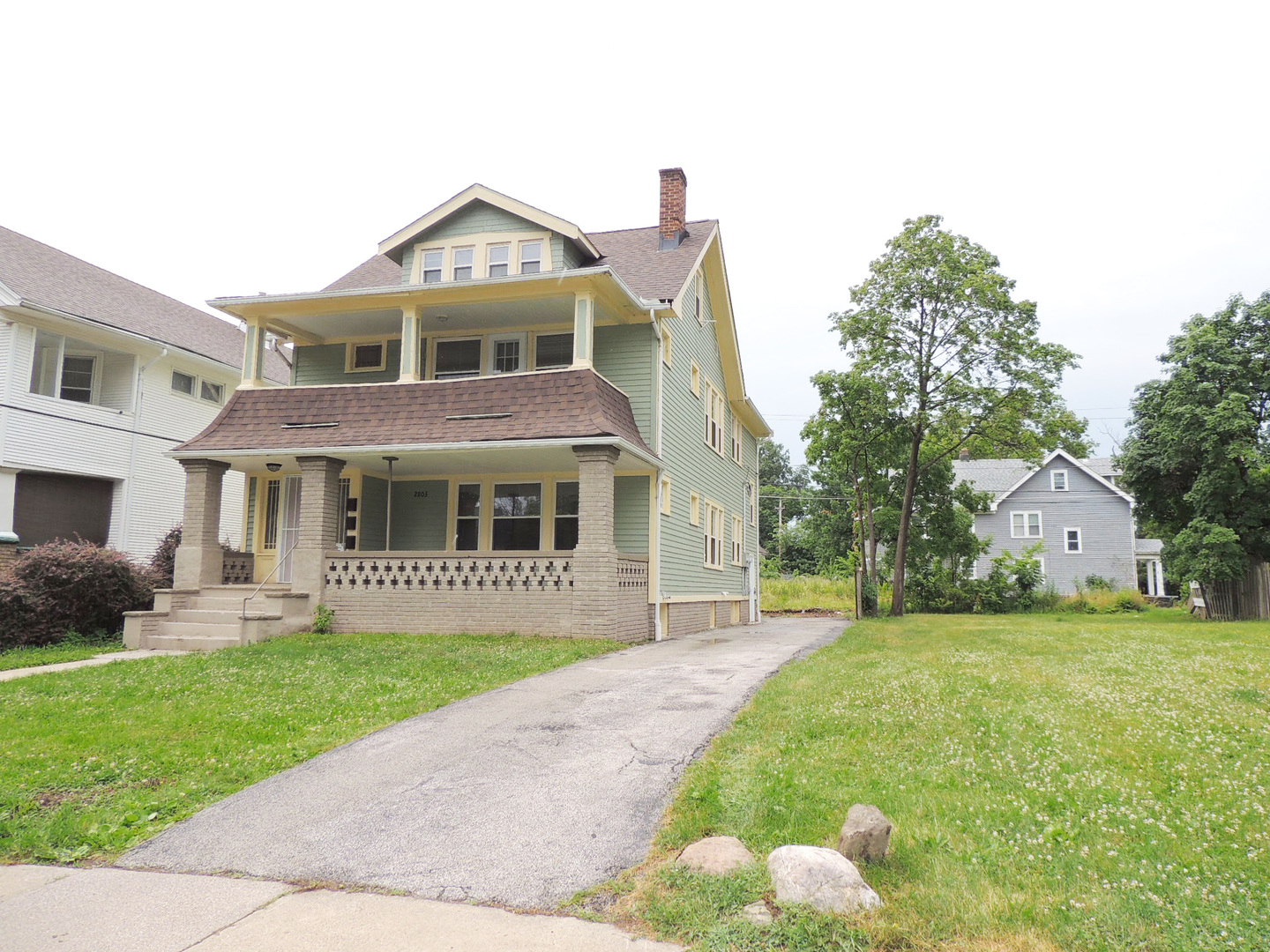 Cleveland Heights Apartment: 2803 Avondale Avenue