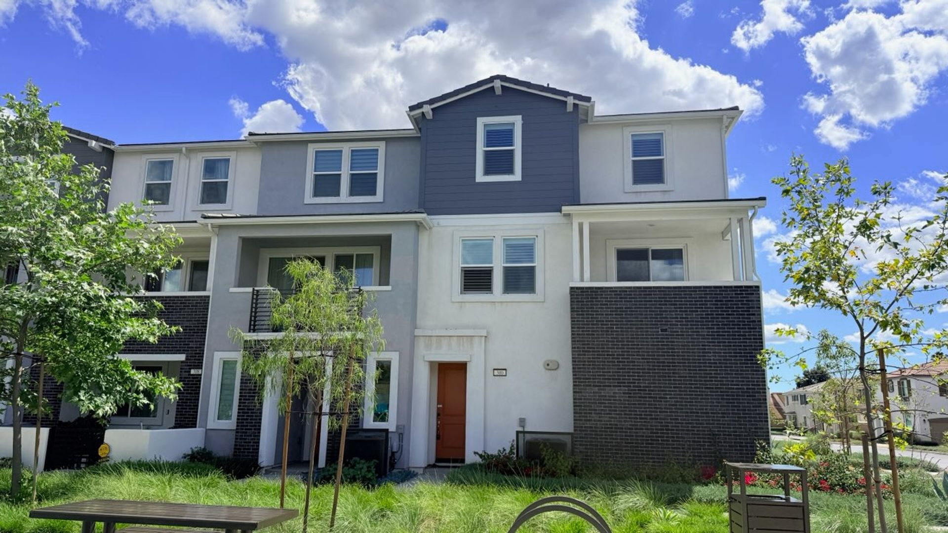 West Covina Townhome: 300 Lockhart St