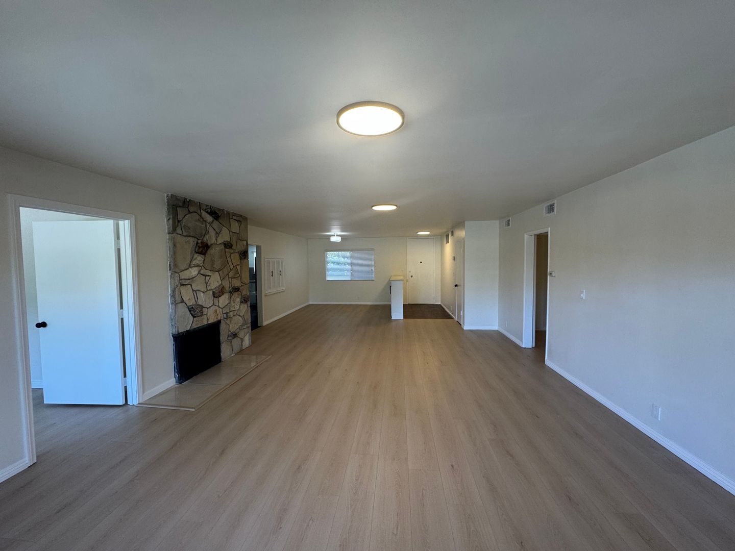 Arcadia Apartment: 760 W Huntington Dr