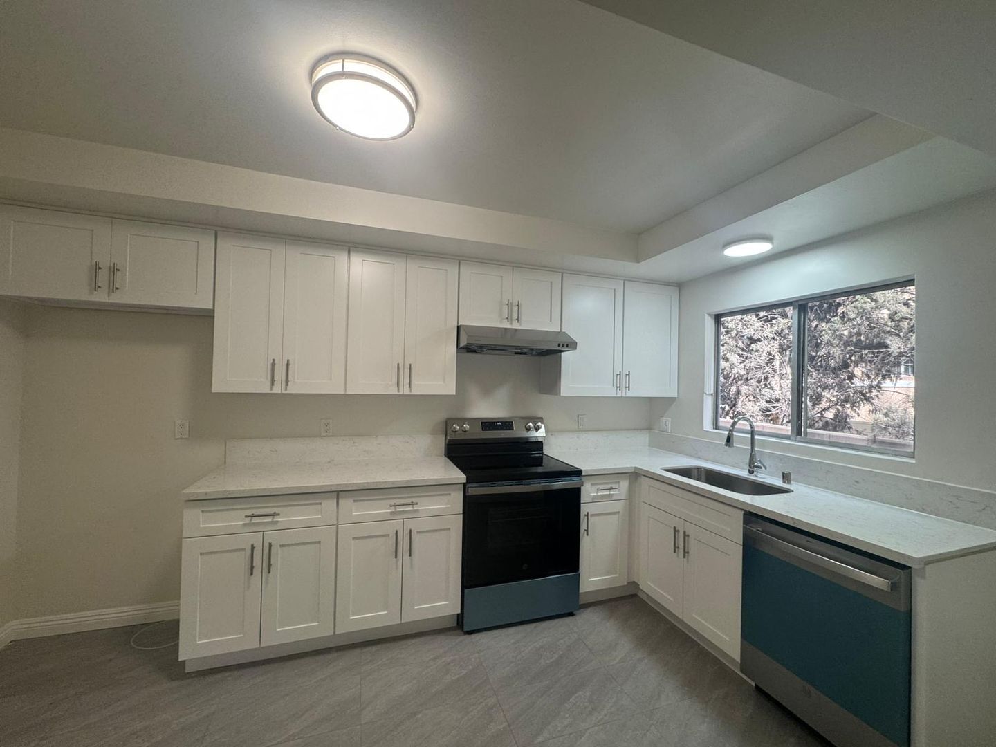 Arcadia Apartment: 760 W Huntington Dr