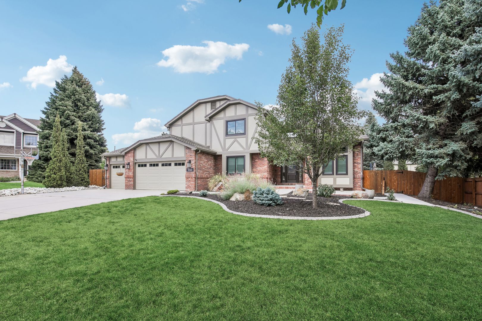 Littleton House: 5940 S Cimarron Way
